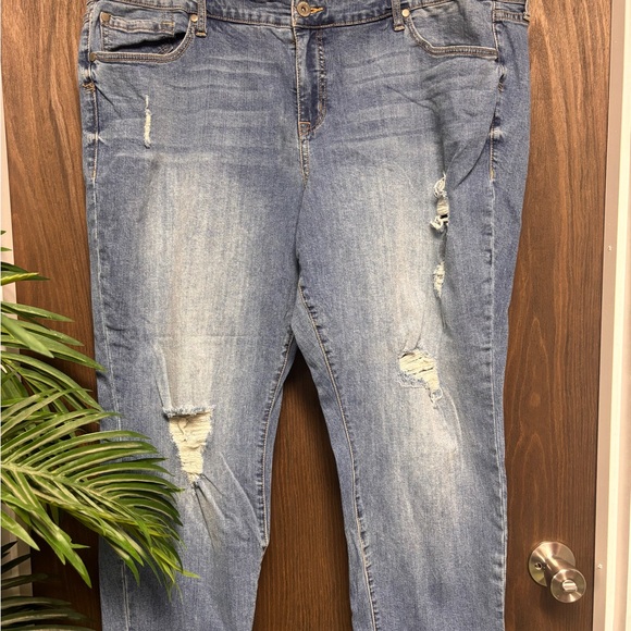 torrid Denim - Torrid Denim Boyfriend Jeans Distressed Raw Hem Size 24
